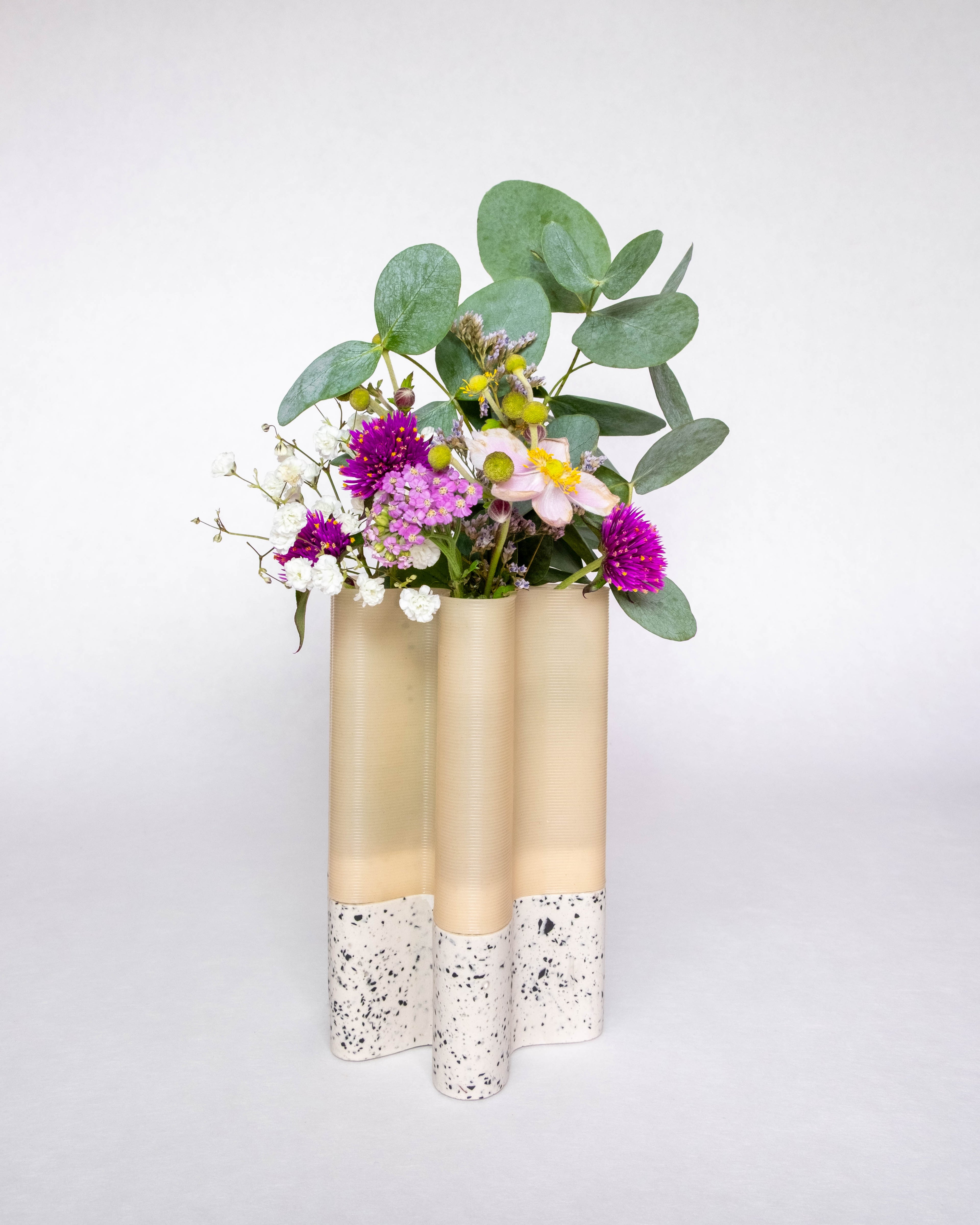 Vase Junya M