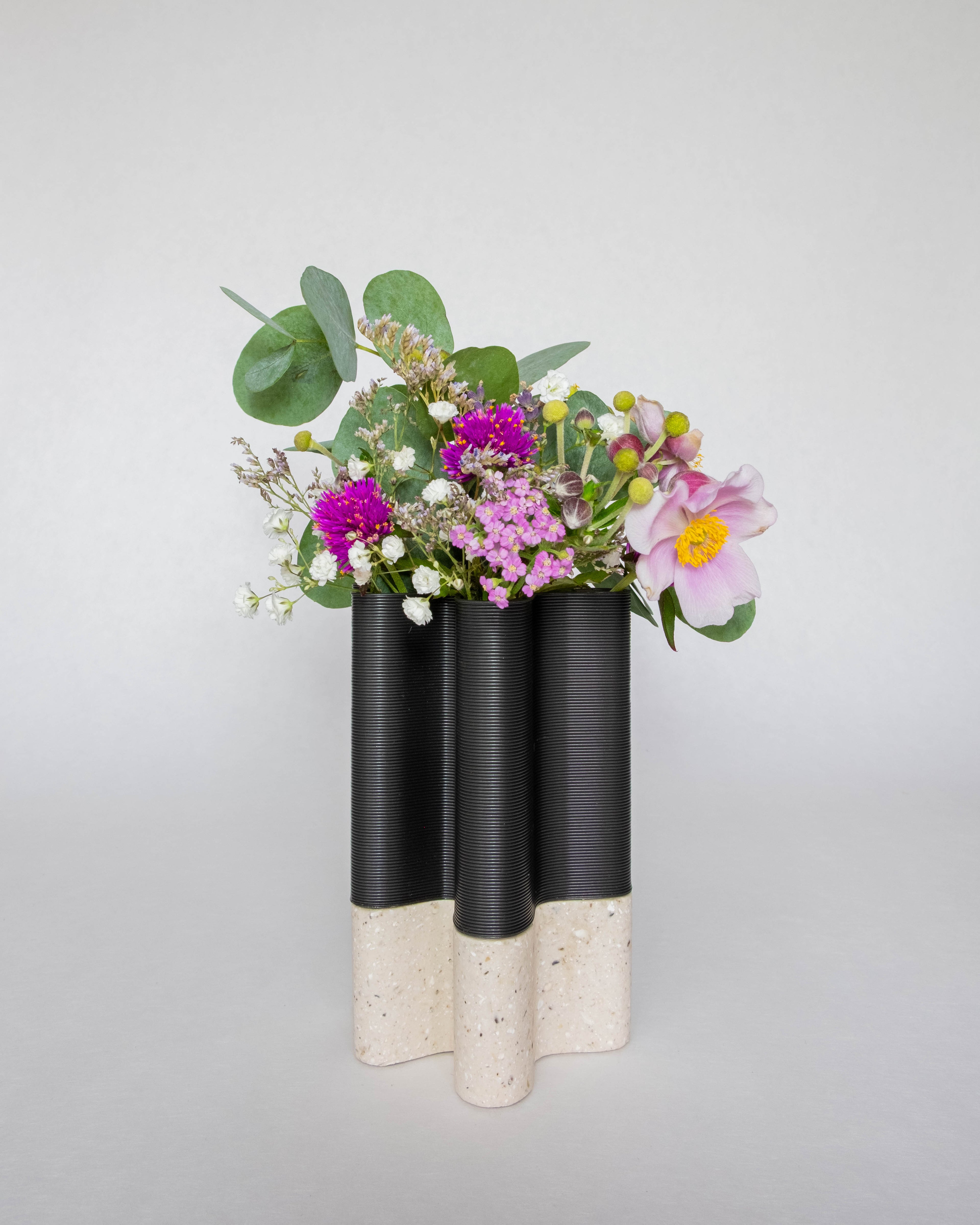 Vase Junya M